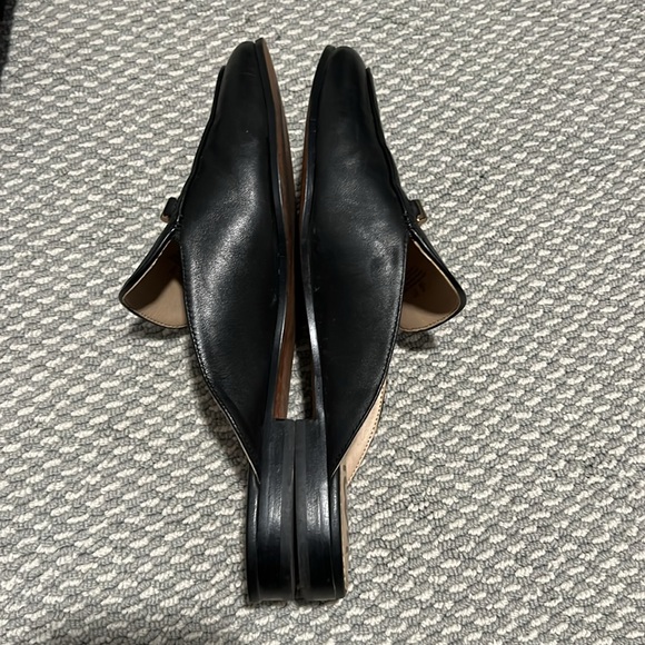 Black mule with gold headwear by Sam Edelman. - Picture 4 of 8